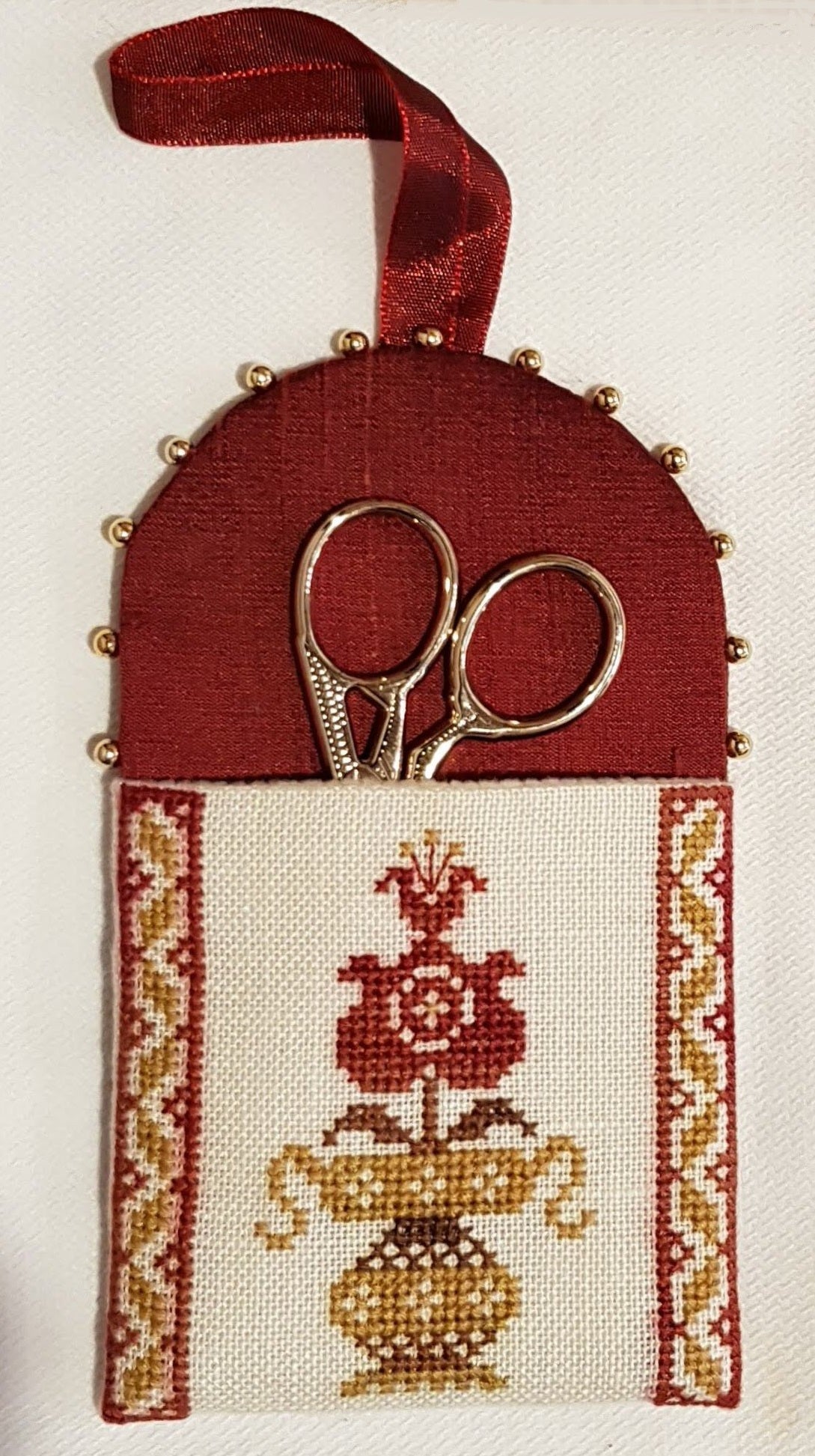 Giorgia's Scissor Case and Pinkeep by Giulia Punti Antichi